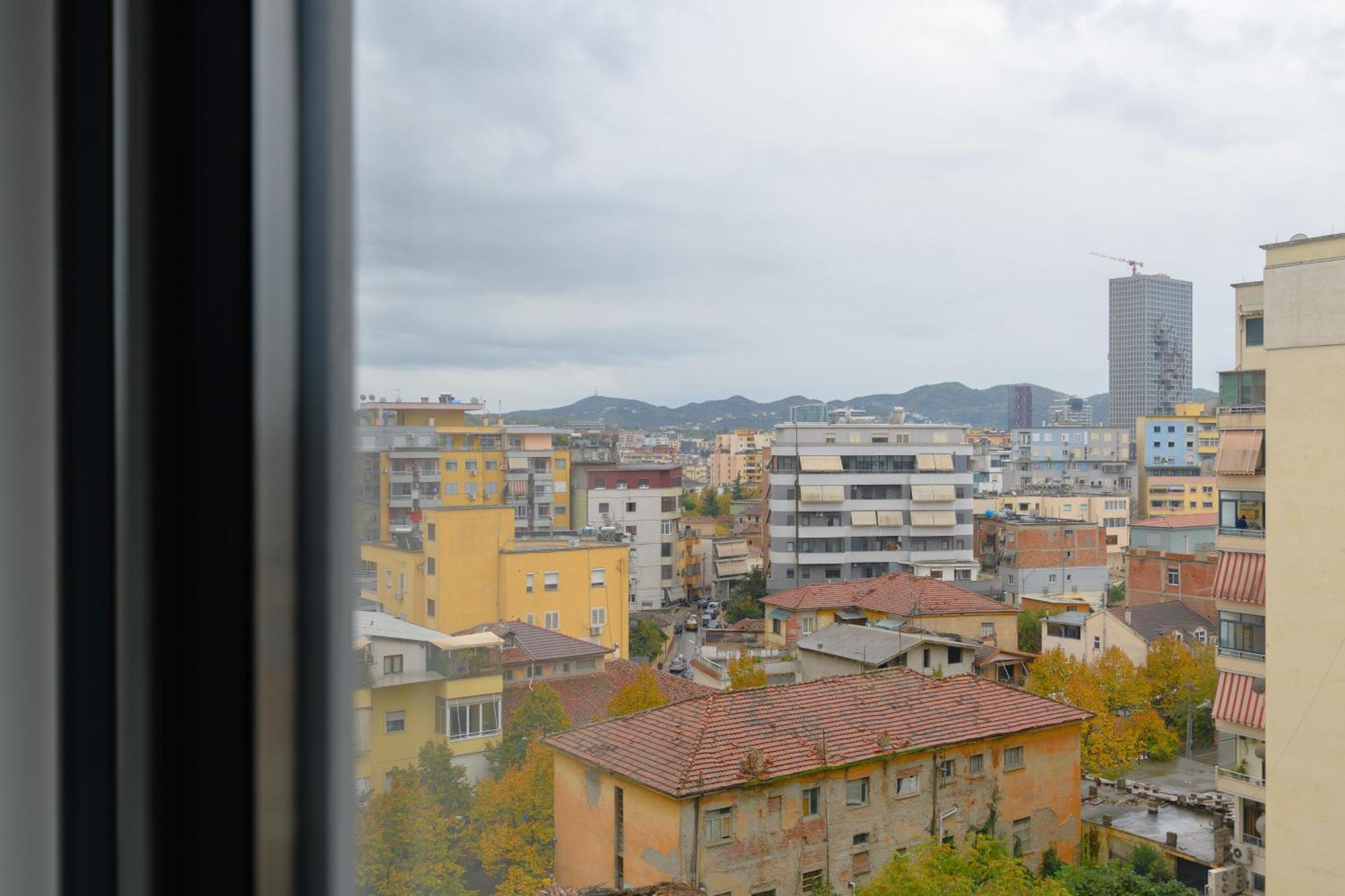 Tirana Cityscape Ngoại thất bức ảnh